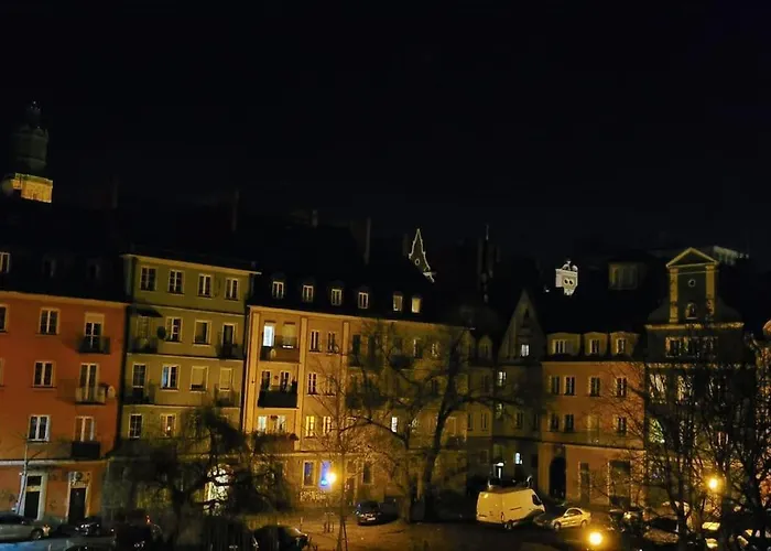 Klimatyczne Mieszkanie W Rynku Lägenhet *